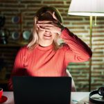 Cum îți închei ziua de muncă fără să cari stresul în seară