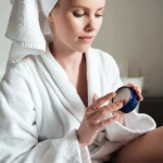 Acid azelaic: De ce este un ingredient versatil pentru mai multe nevoi ale pielii