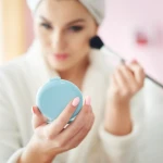 Soft glam: Echilibrul dintre machiaj definit și finisaj delicat